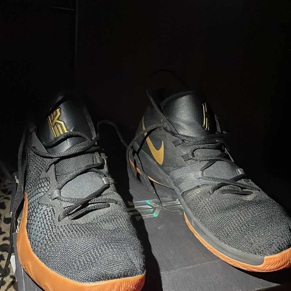 Kyrie Flytrap Iv - image 2